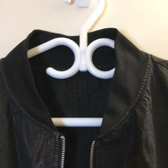 Jacket - Picture 3 of 6